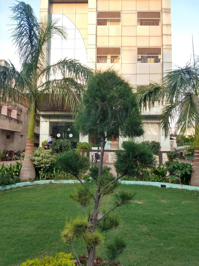 Varanasi Palace Exterior photo